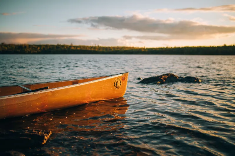 Paddle, Camp, Repeat: The Frugal Explorer's Playbook for Multi-Island Freshwater Adventures